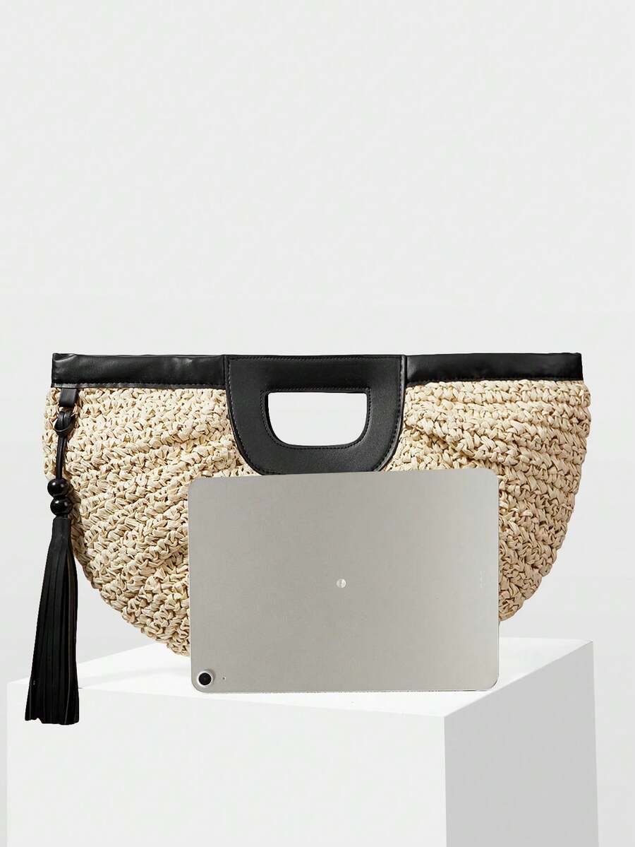 Bolsa semicircular feminina em fibra natural trançado com visual natural 
