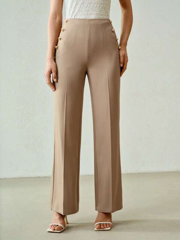 Calça Social Feminina Flaré com Botões Metálicos - Alfaiataria Premium Aplicações - Boutique do Encanto Calças