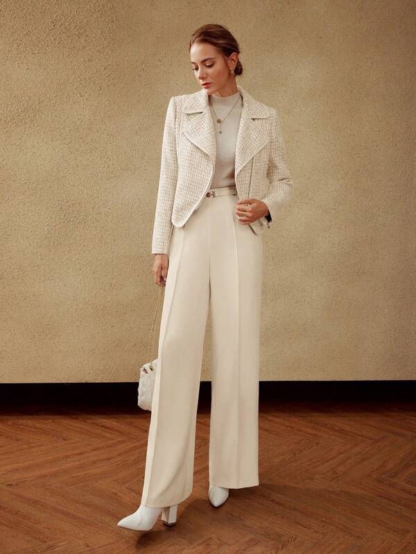 Calça Social Feminina Perna Larga com Pregas e Detalhe Metálico - Alfaiataria Premium - Cores Caqui e Offwhite - Boutique do Encanto Calças 