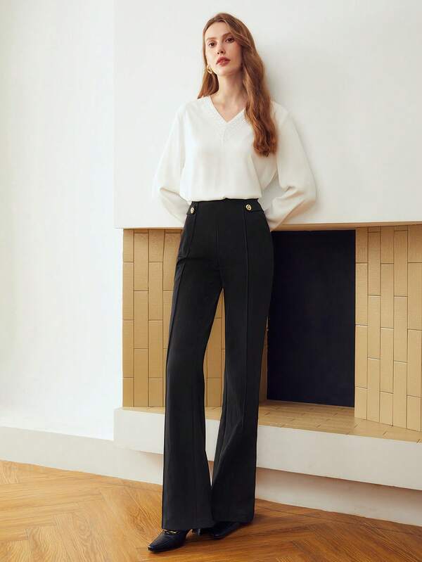 Calça de Alfaiataria Feminina Flared Cor Preto - Cintura Natural com detalhe de Botão - Outono Elegante - Boutique do Encanto Calças 