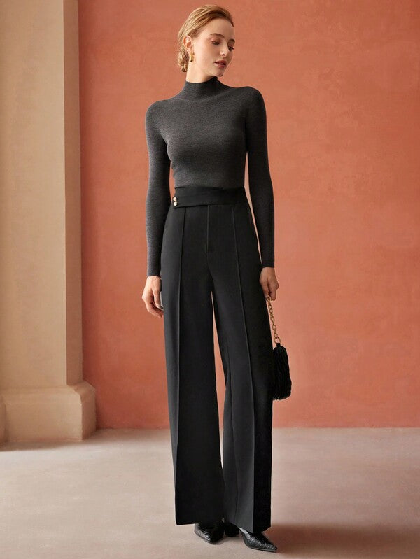Calça de Alfaiataria Feminina Perna Reta com Vinco Cor Preto Detalhe Botão na Cintura - Cintura Natural - Outono Elegante - Boutique do Encanto Calças 