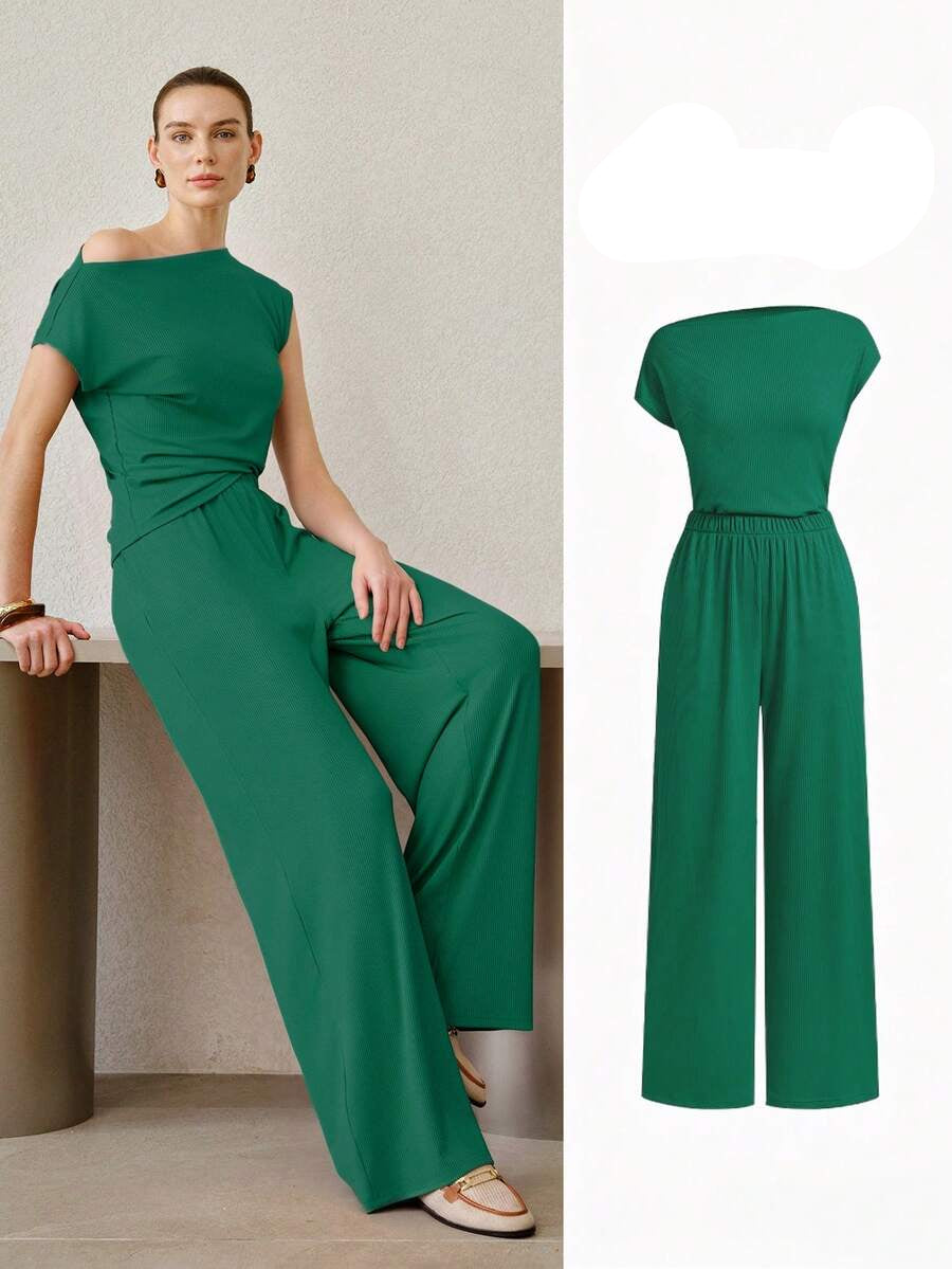 Conjunto casual elegante disponível nas cores verde e castanho para meia estação.