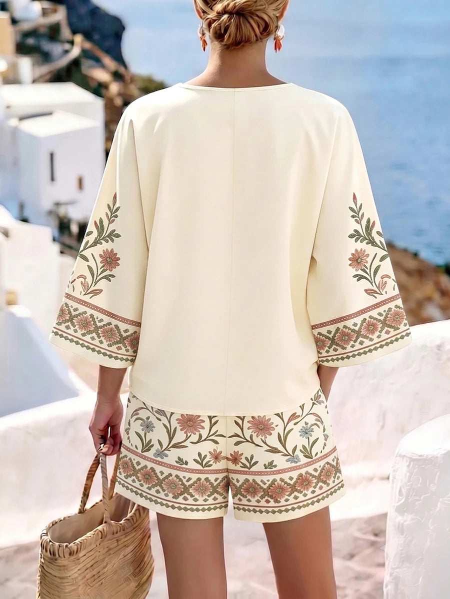 Conjunto feminino floral bege com blusa e shorts – Boutique do Encanto