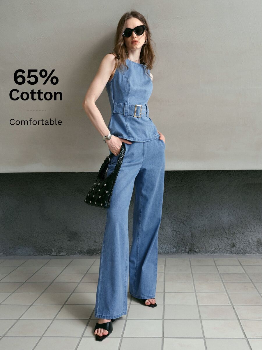 Look feminino jeans com blusa estruturada e pantalona azul