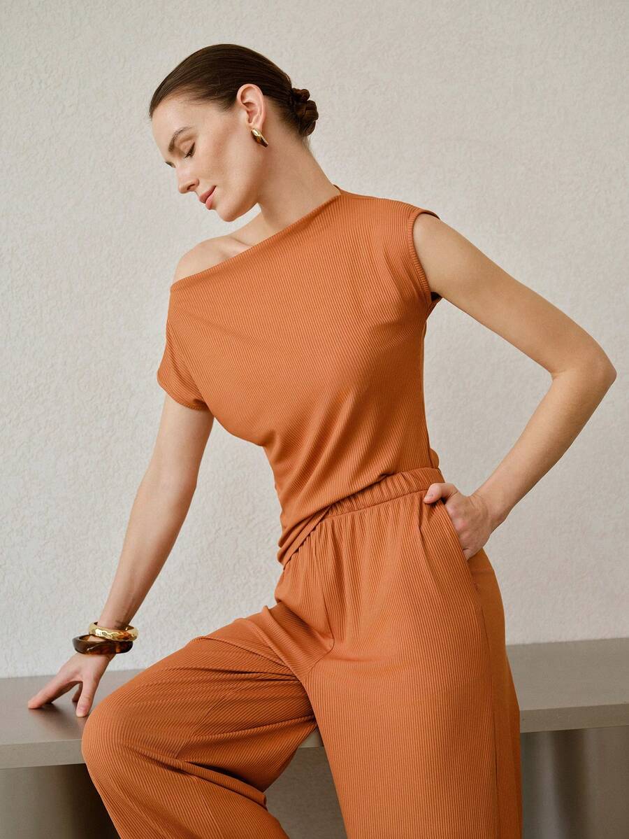 Look feminino moderno para trabalho, passeios e ocasiões casuais.