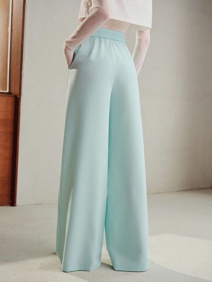 Pantalona feminina de cintura alta em tom Azul Água