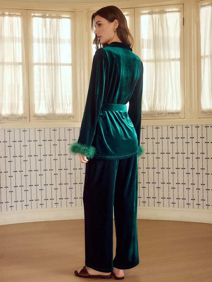 Pijama feminino luxo em veludo verde com cinto elegante