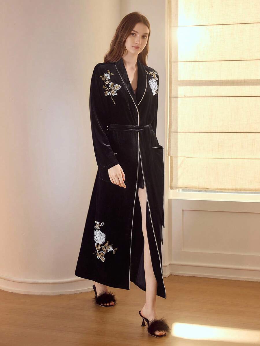 Roupão feminino elegante longo em veludo preto Boutique Exclusive