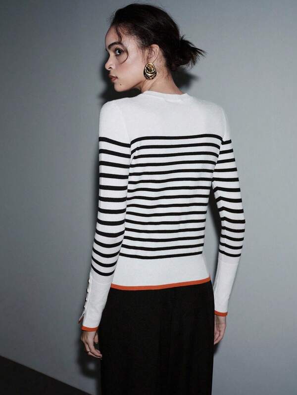 Suéter Feminino Premium de Tricô Listrado Slim Fit com Detalhe na Manga | Coleção Knitwear Elegance - Boutique do Encanto Blusas 