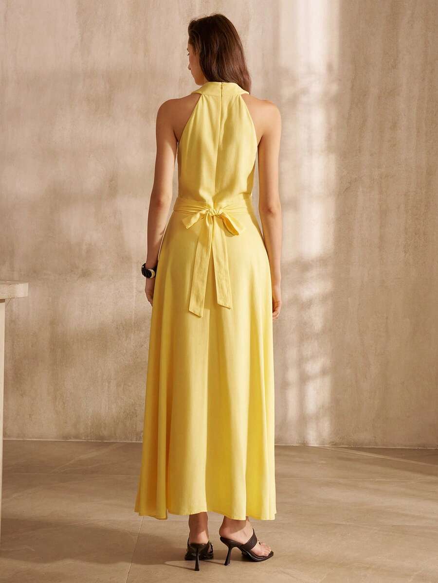 Vestido feminino longo com decote V e saia evasê