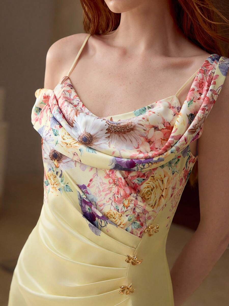 Vestido midi feminino Baunilha Pastel com estampa floral, decote drapeado e alças finas.