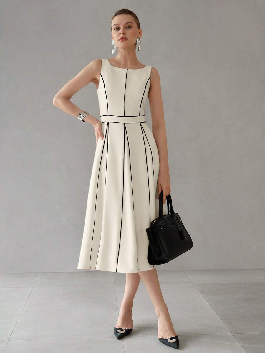Vestido midi feminino off white com linhas pretas contrastantes