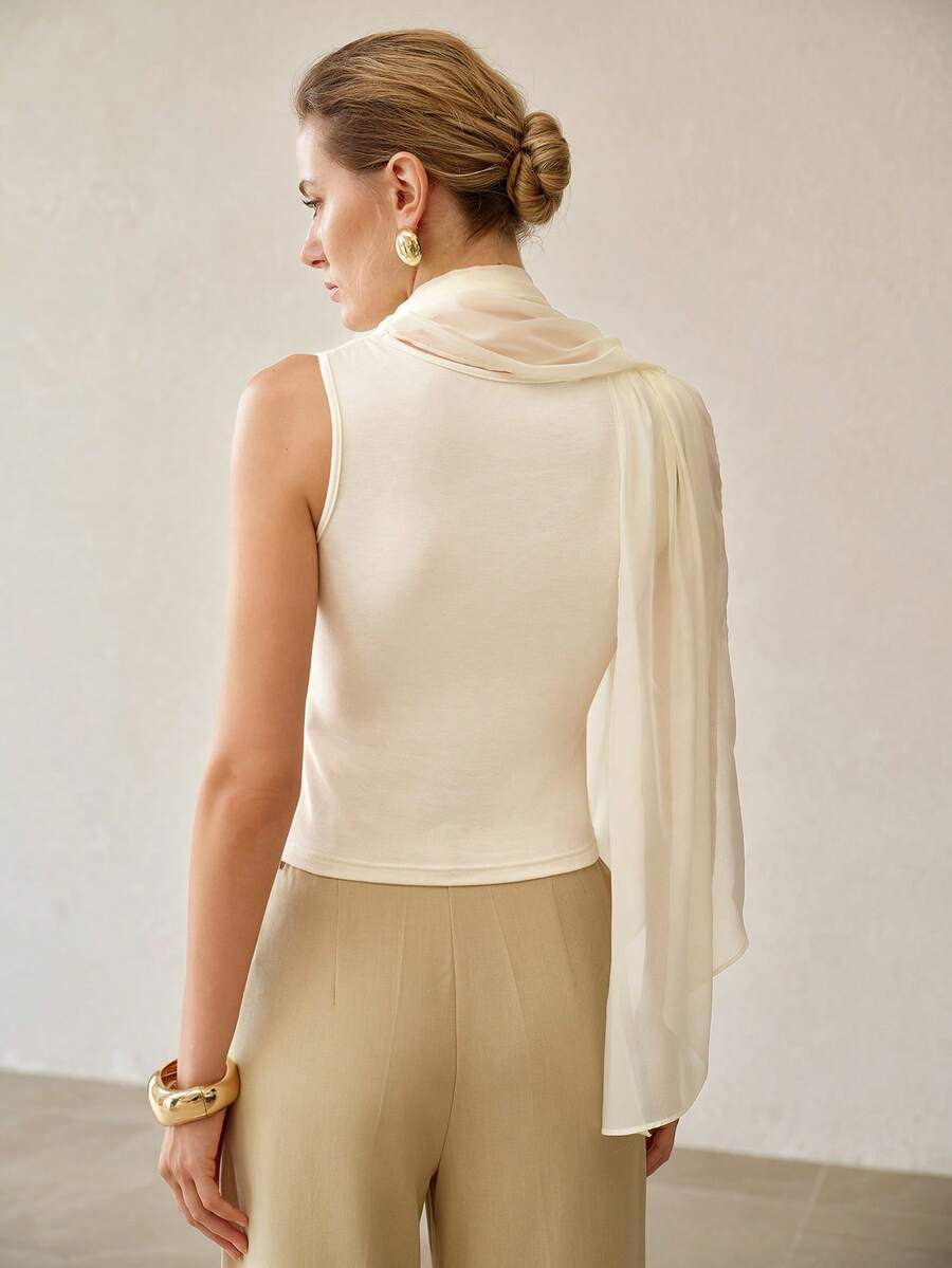 Vista traseira da blusa Creme Baunilha com faixa longa