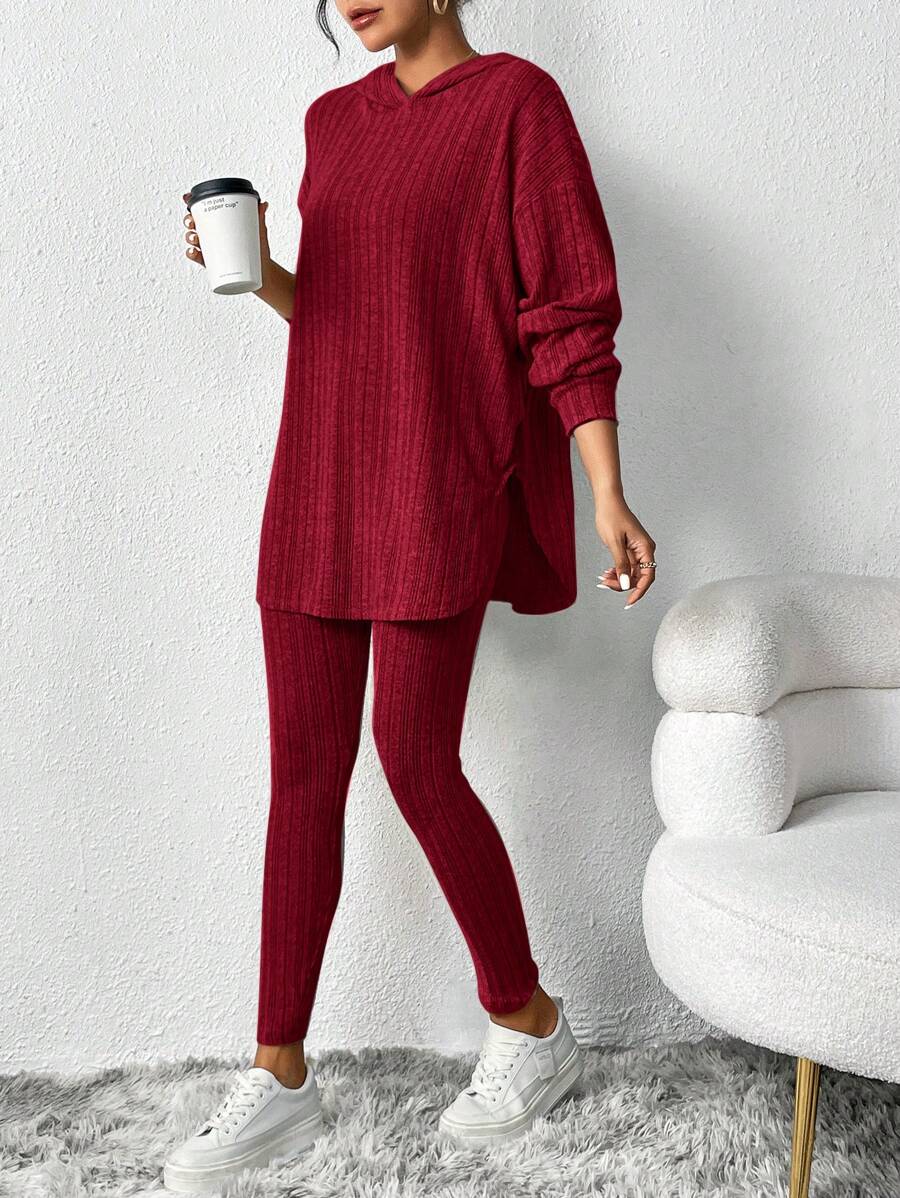conjunto feminino confortável com blusa alongada e capuz