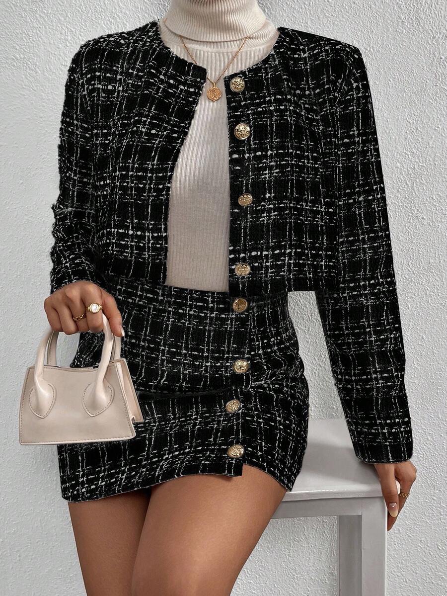 conjunto feminino tweed sofisticado com saia curta e jaqueta estruturada