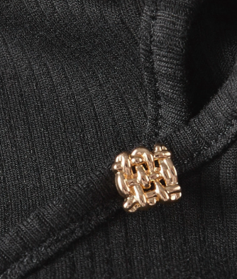 detalhe dourado frontal 