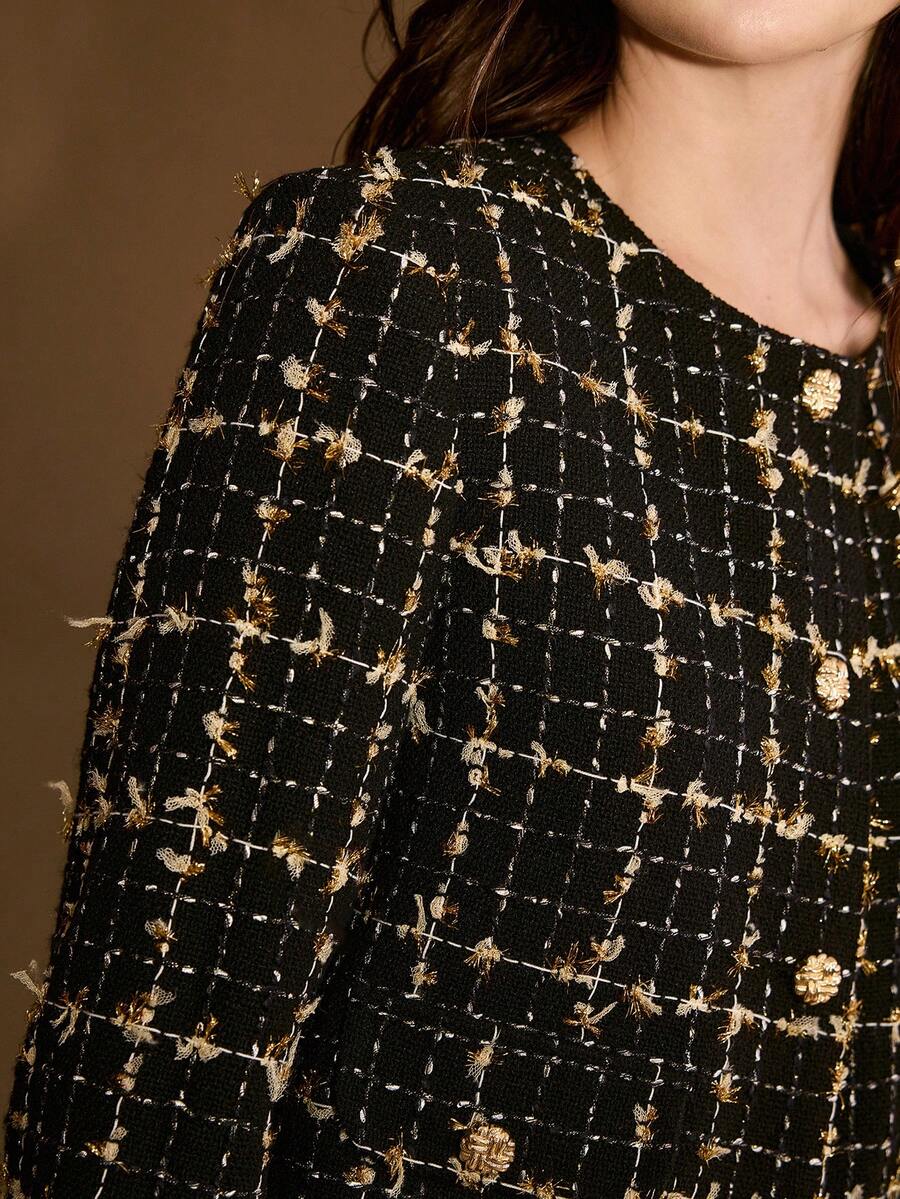 jaqueta feminina sofisticada estilo chanel cropped