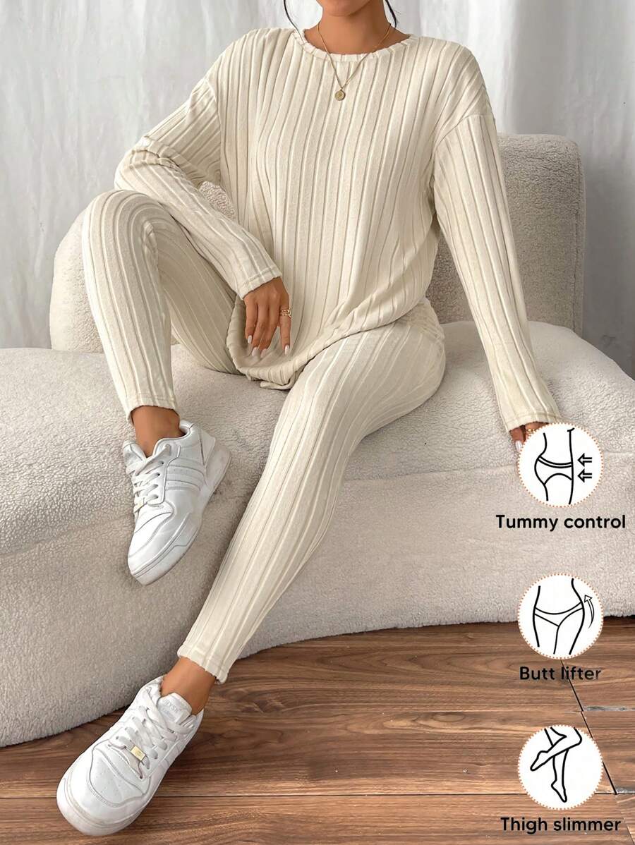 look feminino casual elegante conjunto Offwhite malha canelada