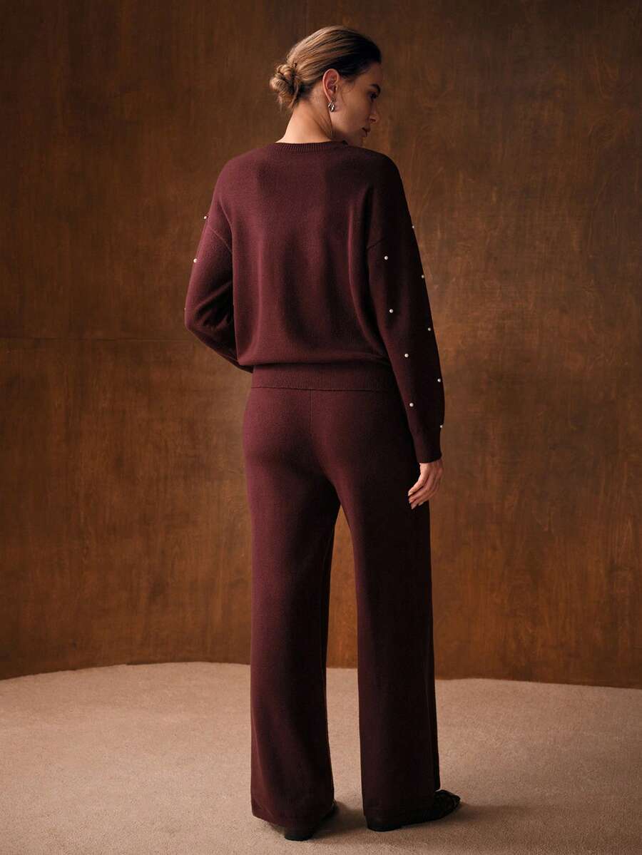 look feminino moderno em malha com detalhes delicados sofisticado
